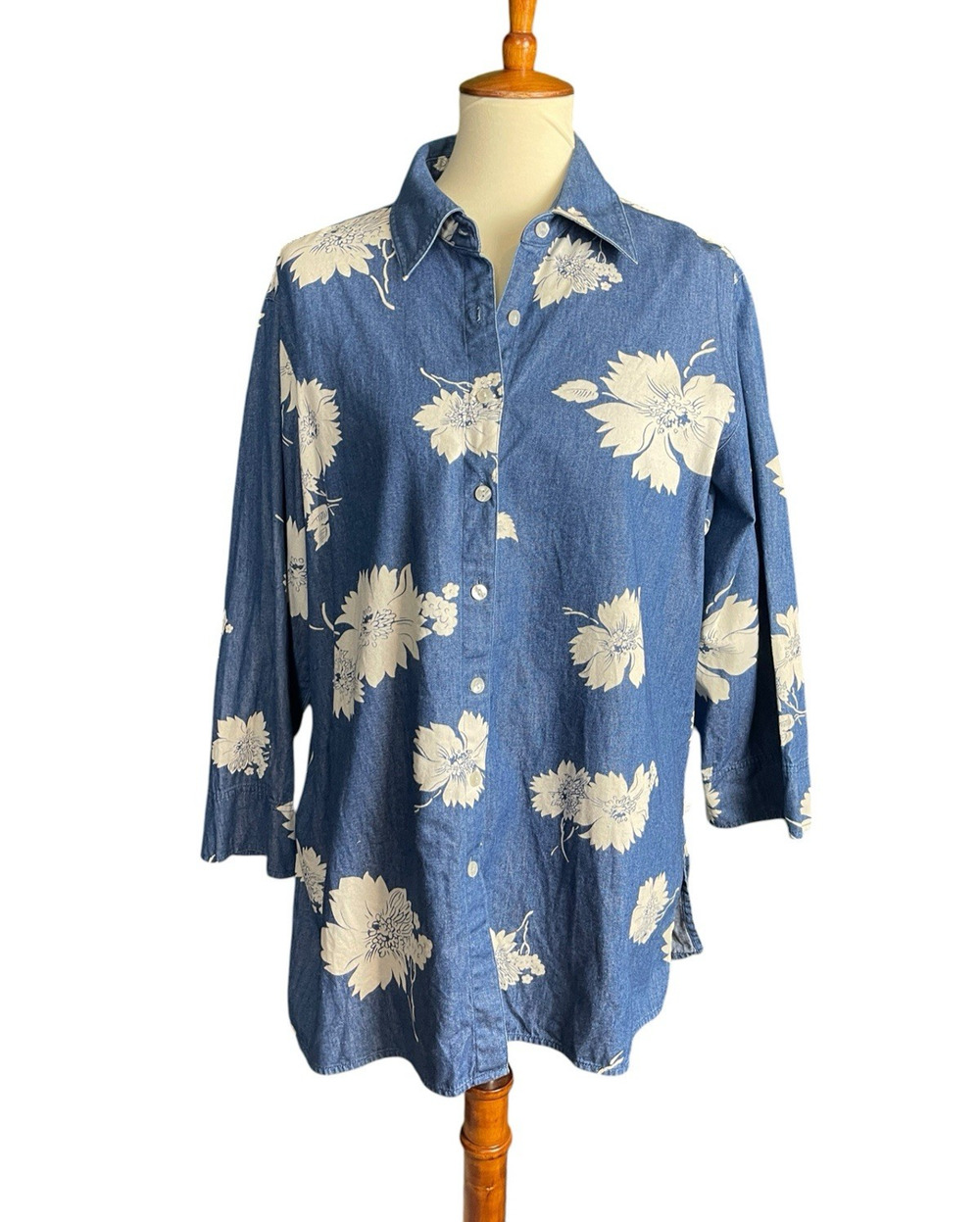 Liz Claiborne Button Down Shirt Womens L Blue Floral Denim Cotton
